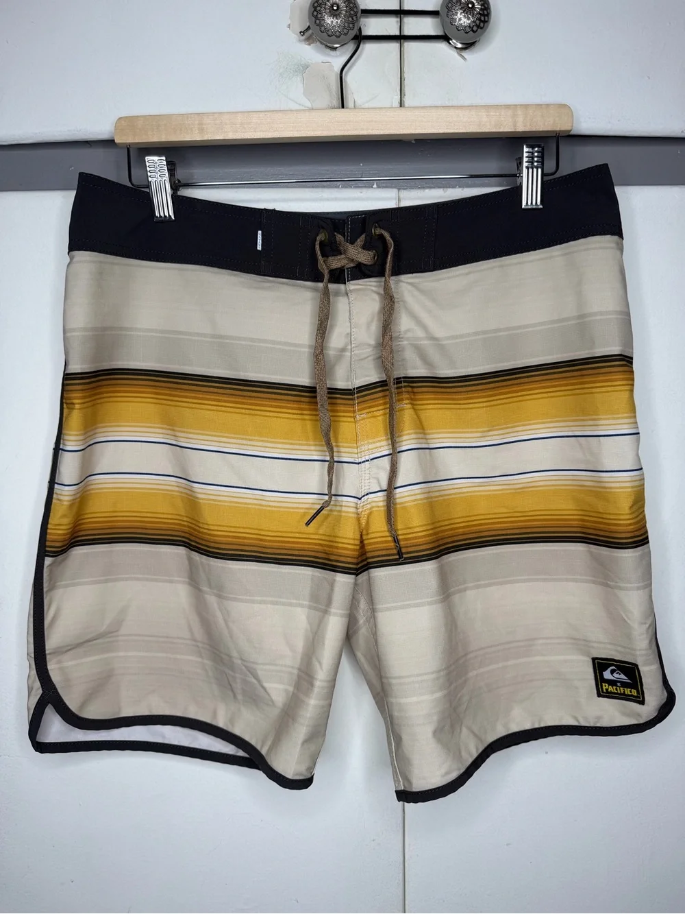Quicksilver x Pacifico High Line Board Shorts Surf Swim Stretch Men’s Size 32